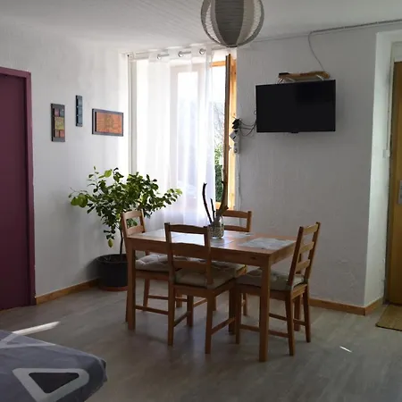 El Roble Apartment *